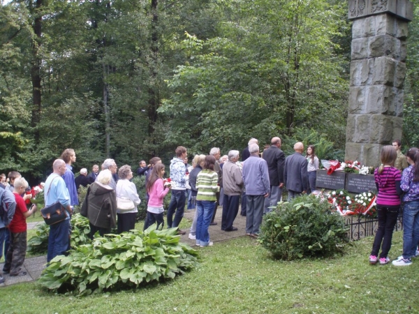 /galeria/Zwirkowisko 2010/3e1ae48f67fa54914db4c21407db1d9d.jpg